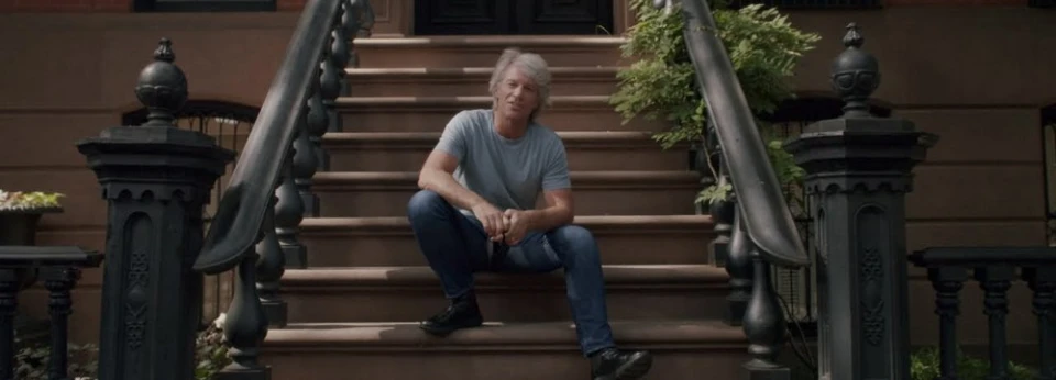 Jon Bon Jovi броди из празните улици на Манхатън във видеото към "Do What You Can"