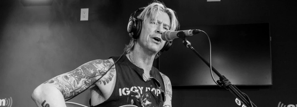 Duff McKagan пусна live видео към "Don't Look Behind You"