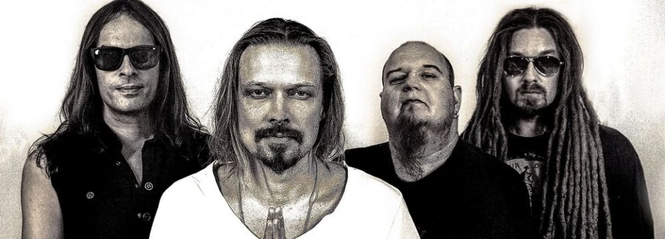 Членове на HIM и Amorphis се обединиха в новата банда Flat Earth