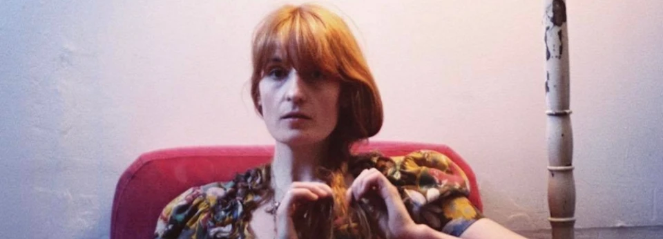 Florence Welch издава лиричната и поетична арт-книга "Безполезна магия"