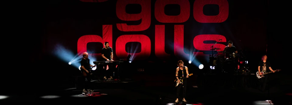 Goo Goo Dolls споделиха ново текстово видео към "Iris"