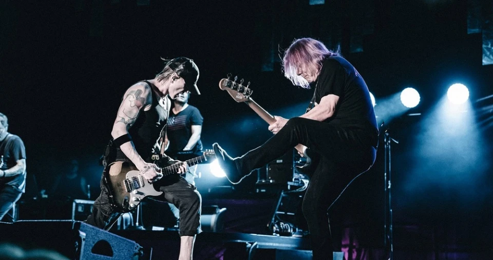 Goo Goo Dolls издадоха миниалбума Summer Anthem
