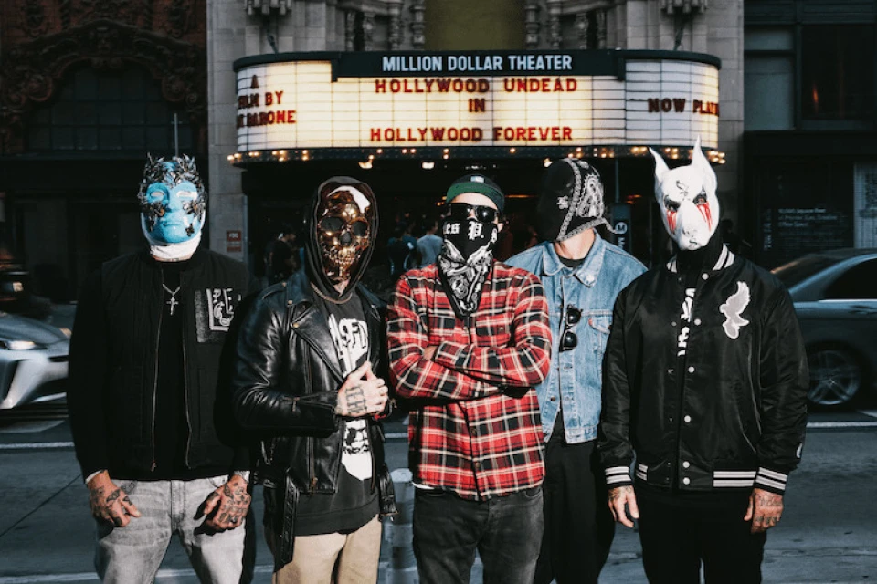 Hollywood Undead представиха новия си сингъл "Savior"