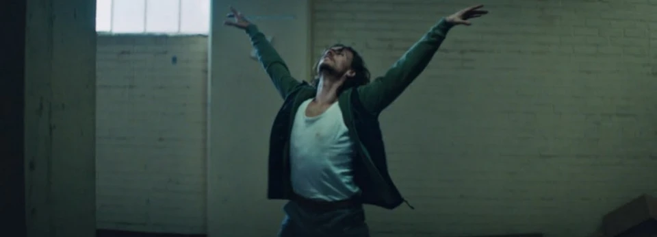 Hozier показа видеото към новия си сингъл “Movement”