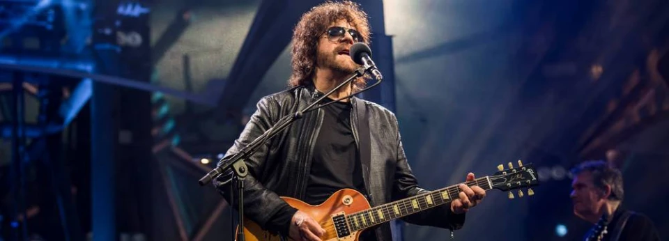 Jeff Lynne издаде концертния филм-албум "Wembley or Bust"