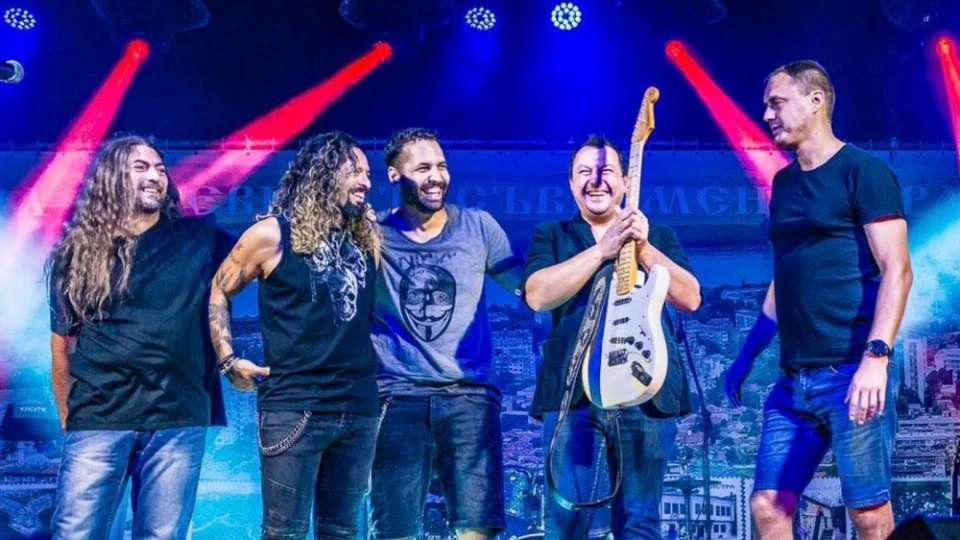 John Steel с премиера на нов сингъл в ефира на Z-Rock: "War of Nations" с вокалите на Рони Ромеро