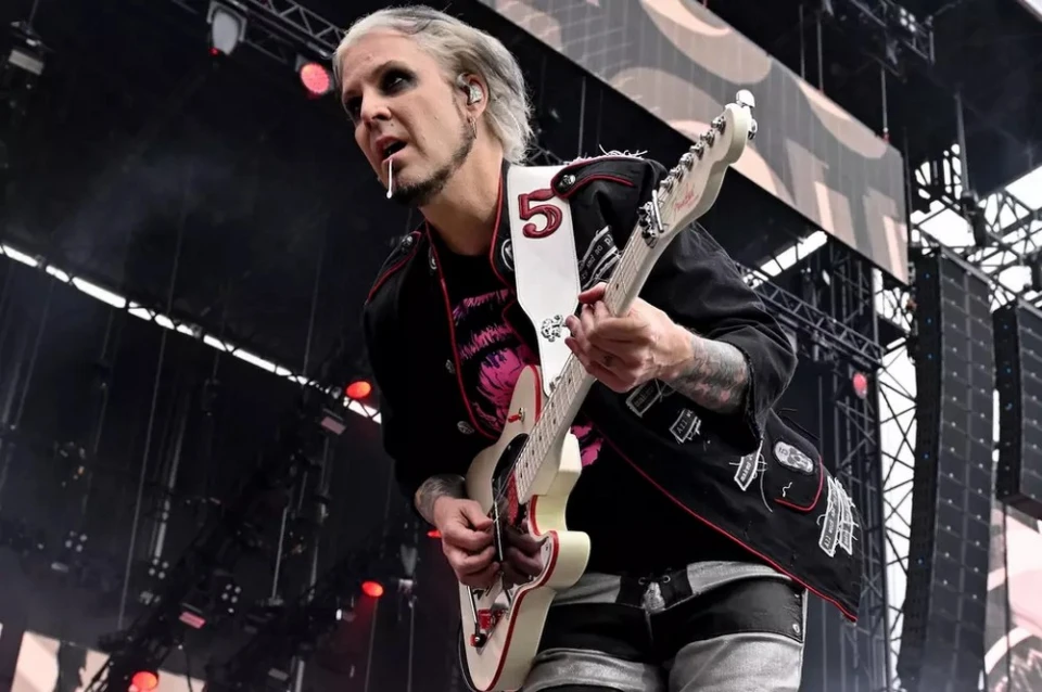 John 5 отговори на обвиненията, че свири на плейбек с Mötley Crüe