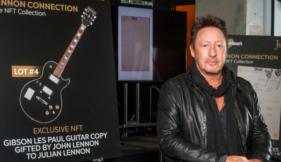Вещи на The Beatles и Джон Ленън се продават като NFT