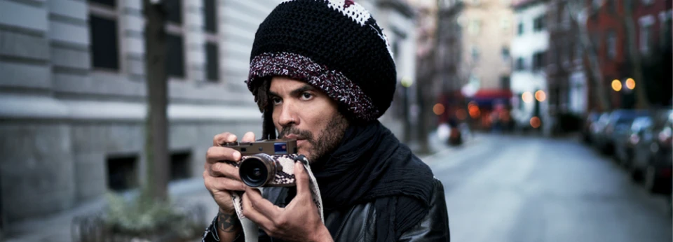 Lenny Kravitz отбеляза Деня на човешките права с видеото към "Here To Love"