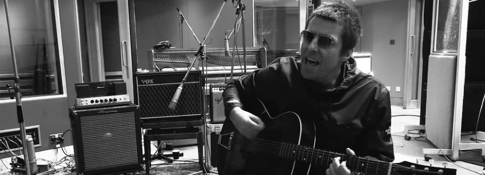 Виж видео към неиздаваната досега песен “Eh Lah” на Liam Gallagher