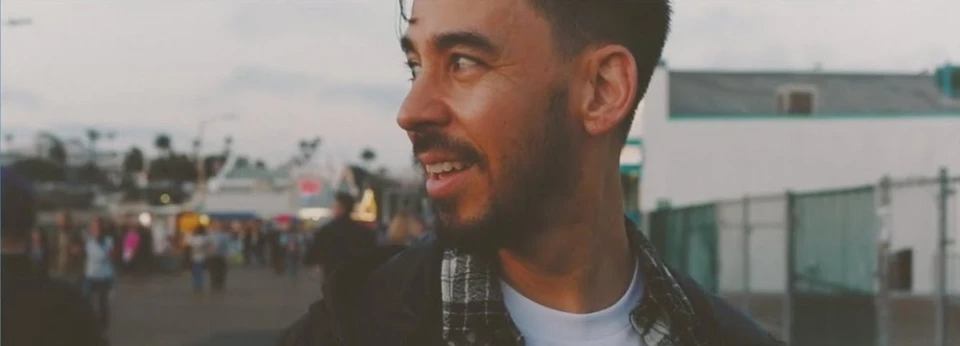 Mike Shinoda прекарва деня на плажа в новото видео към "Promises I Can't Keep"