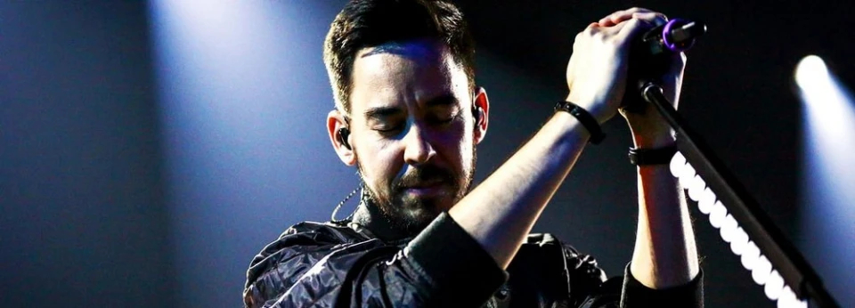 Mike Shinoda: "Няма начин Linkin Park да свирят с холограма на Chester Bennington"