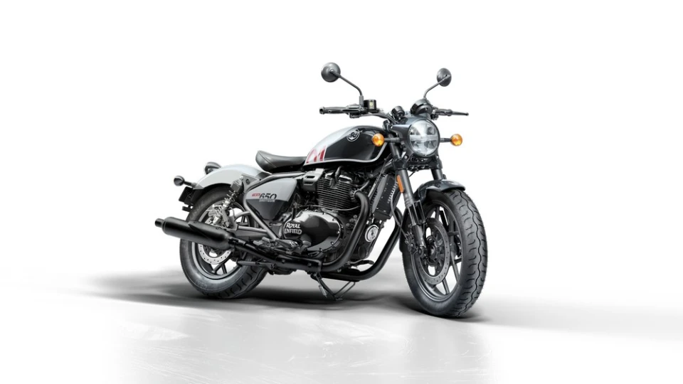 Интересни и екзотични модели от Royal Enfield и Rueju на Moto Expo 2024