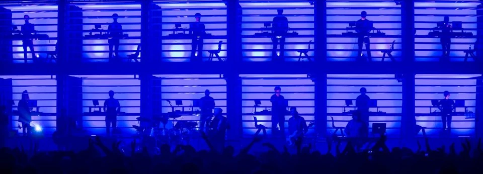 New Order пуснаха песен от предстоящия си концертен албум