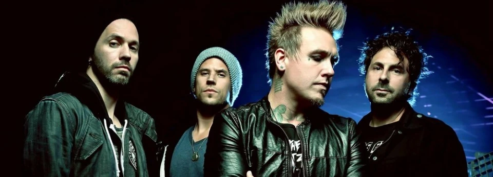 Papa Roach показват, че всеки е роден за герой във видеото към "Born For Greatness"