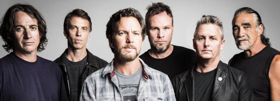 Pearl Jam пуснаха две видеа към "Dance Of The Clairvoyants"