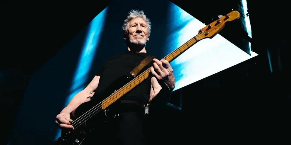 Роджър Уотърс сподели своя версия на парчето на Pink Floyd "Time"
