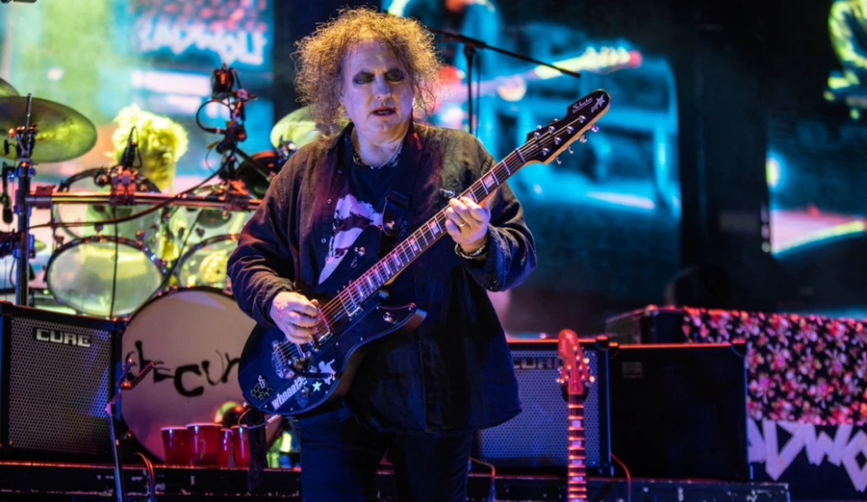 The Cure пускат първата си песен от 16 години насам - "Alone"