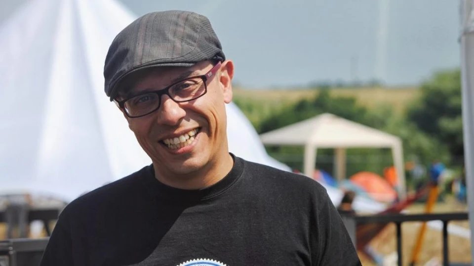 Часът на различния избор се завръща с музика на супер групата Powerflo и испанците Boobology